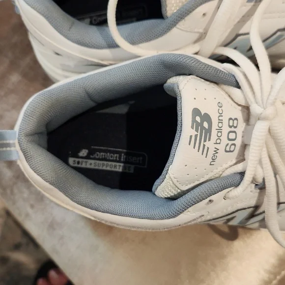 New balance like new sneakers 608 size 8.5 womens - Picture 2 of 8